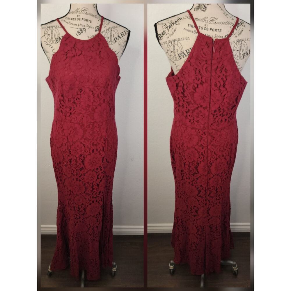 LULUS Maxi Dress SZ M Splendor Of Love Halter Lacy Wine Burgundy Gown 26495